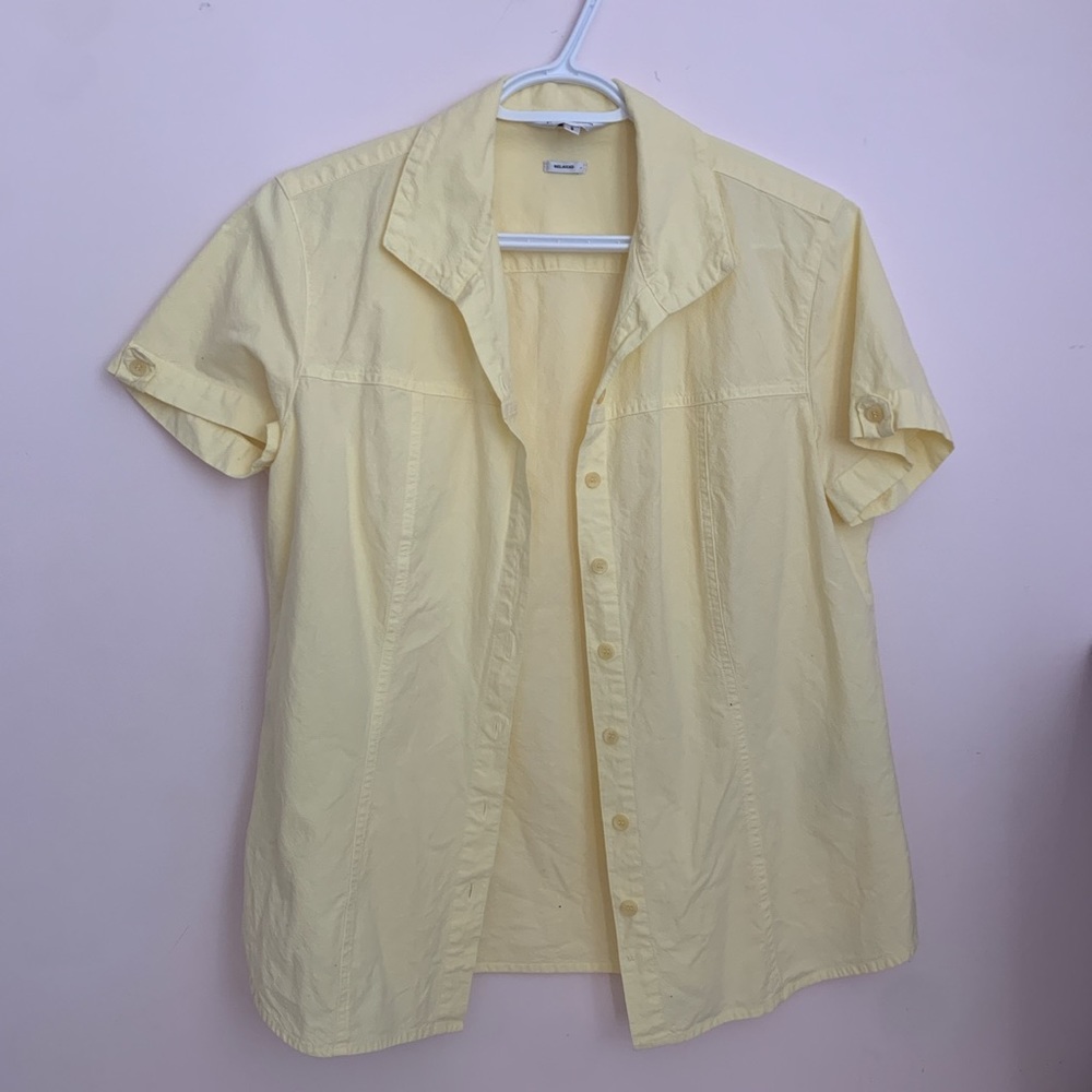 Light Yellow Button Down 💛 - Picture 2 of 3